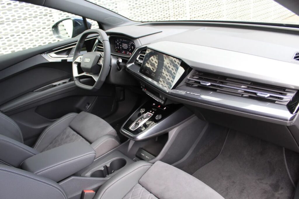 AUDI Q4-SPORTBACK E Tron 40.77kwh Advanced