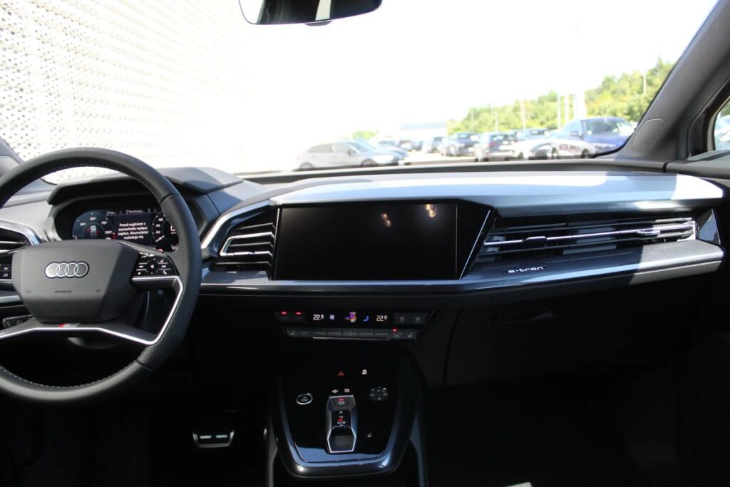 AUDI Q4 E Tron 40.63kwh Advanced